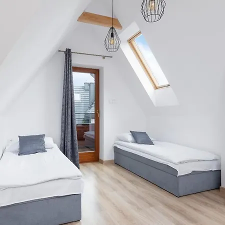 Apartment Salwatorianska Mountain View By Renters